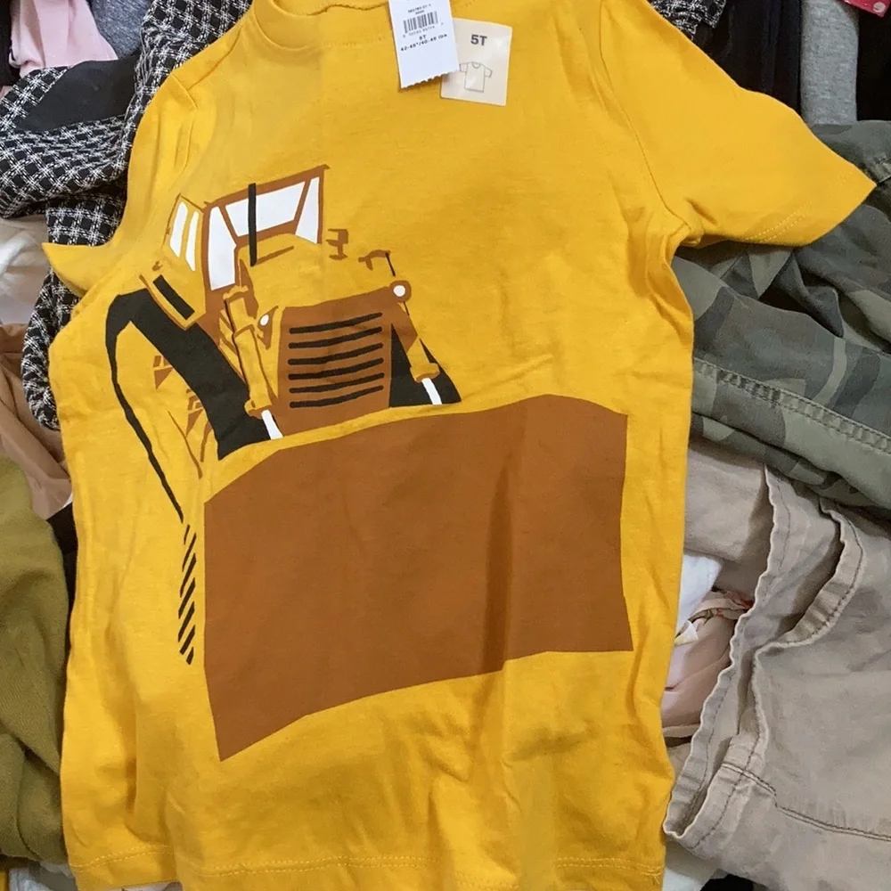 NWT boys old navy tee 5t